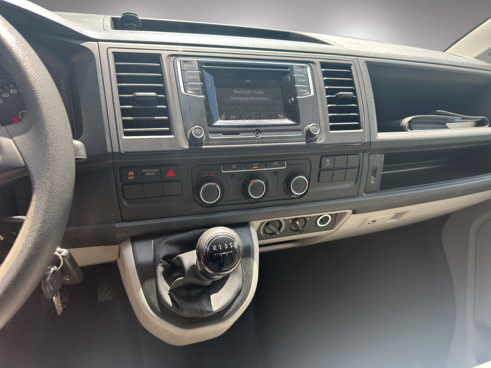 VW T6 2.0 TDI-image-12