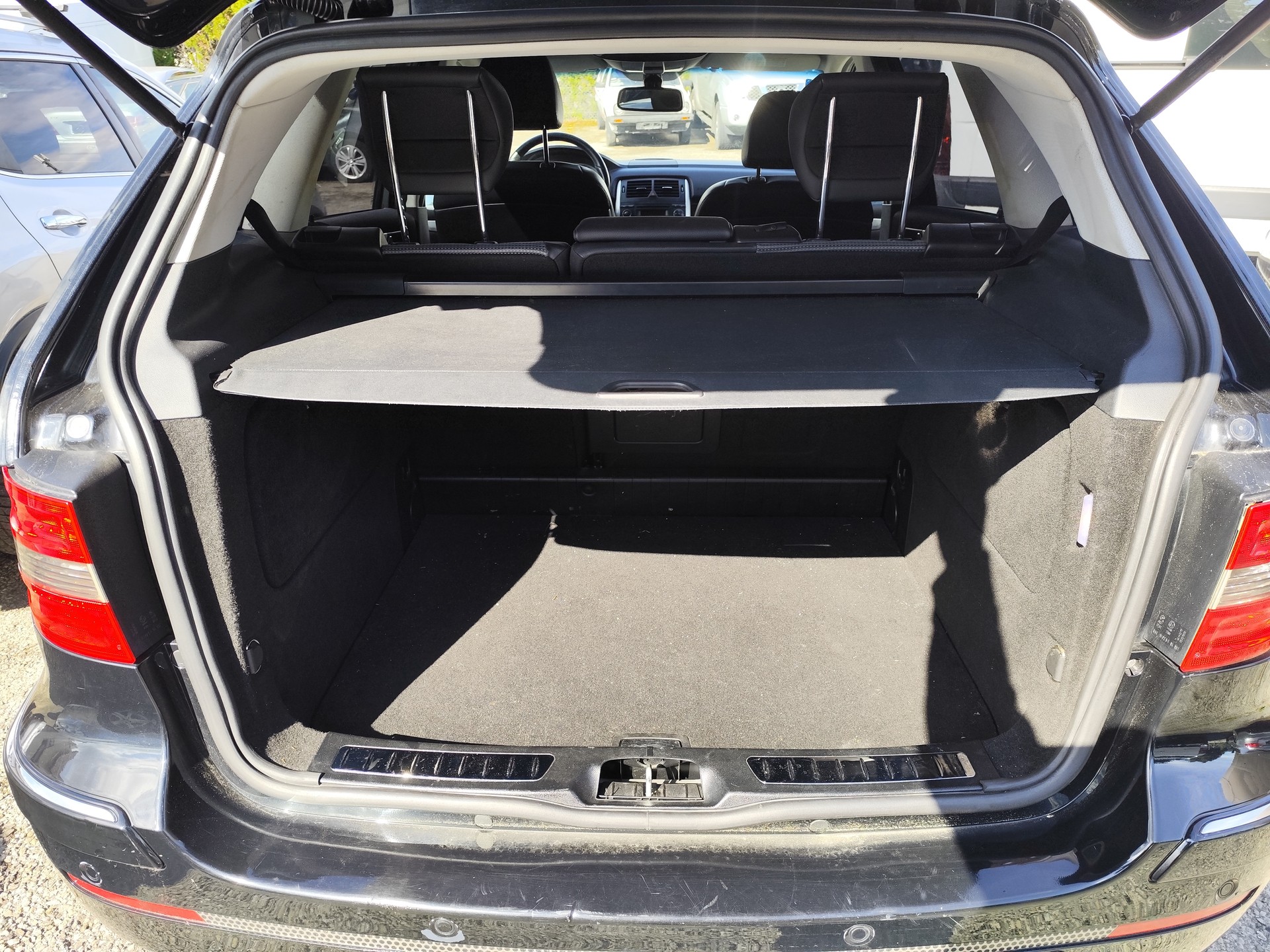 MERCEDES-BENZ B 200-image-8