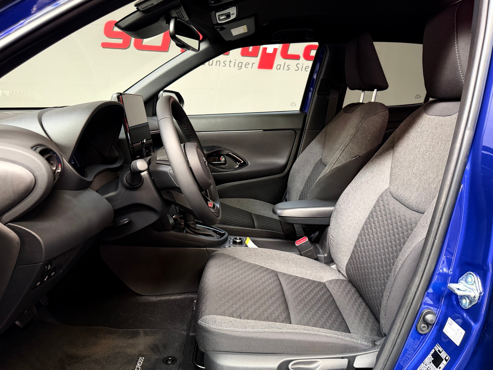 TOYOTA Yaris Cross 1.5 Trend AWDi e-CVT-image-10