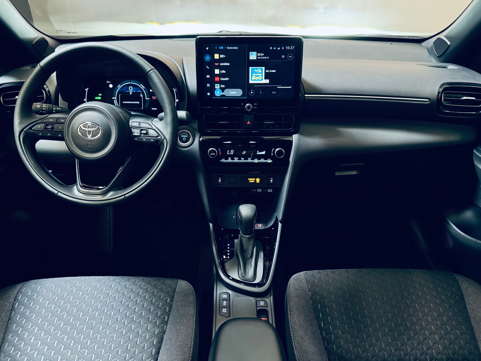 TOYOTA Yaris Cross 1.5 Trend AWDi e-CVT-image-16