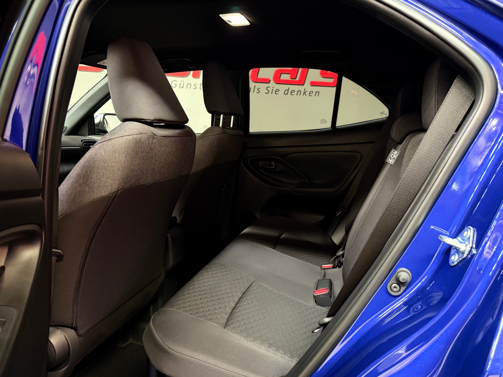 TOYOTA Yaris Cross 1.5 Trend AWDi e-CVT-image-11