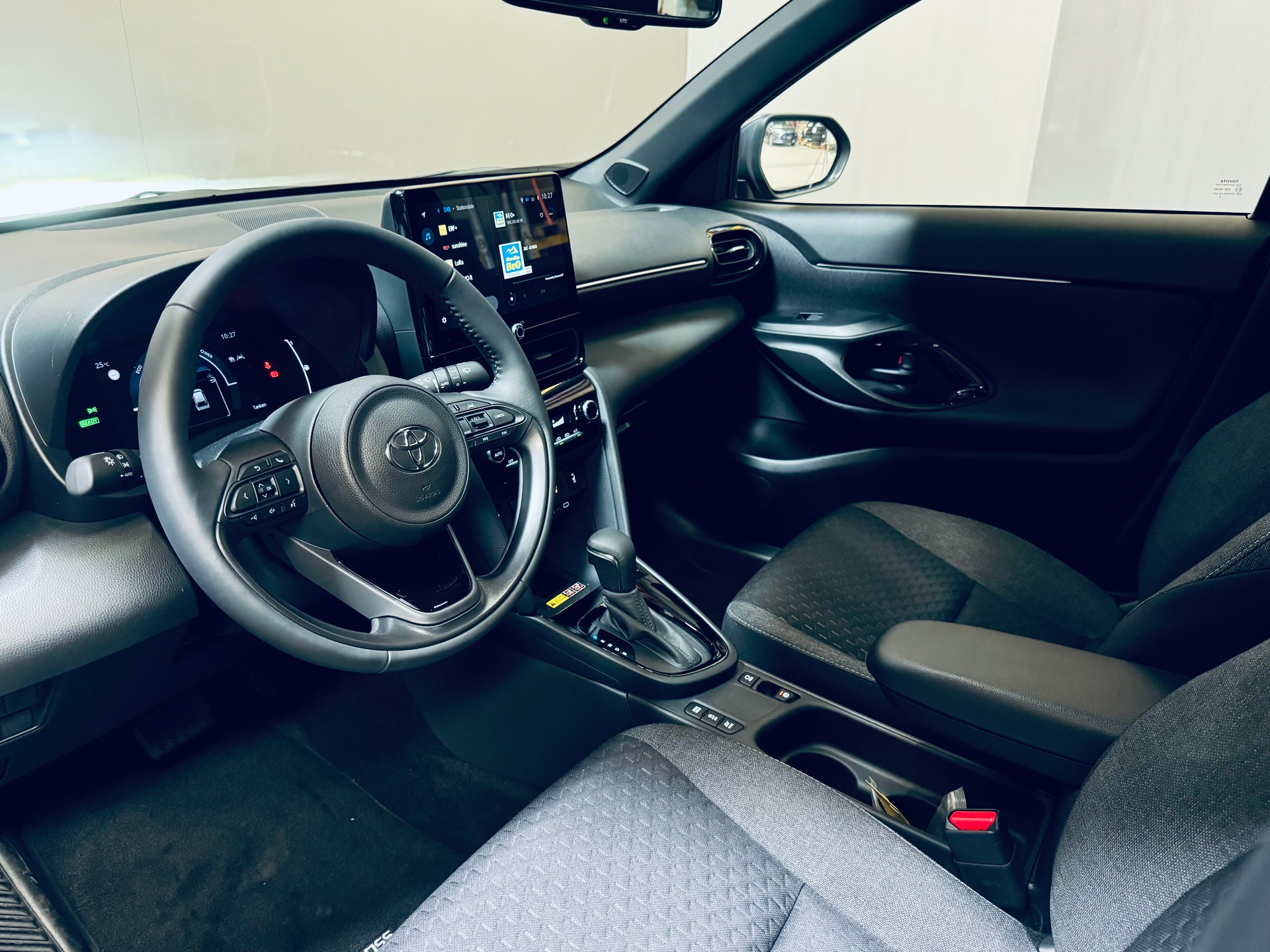 TOYOTA Yaris Cross 1.5 Trend AWDi e-CVT-image-15