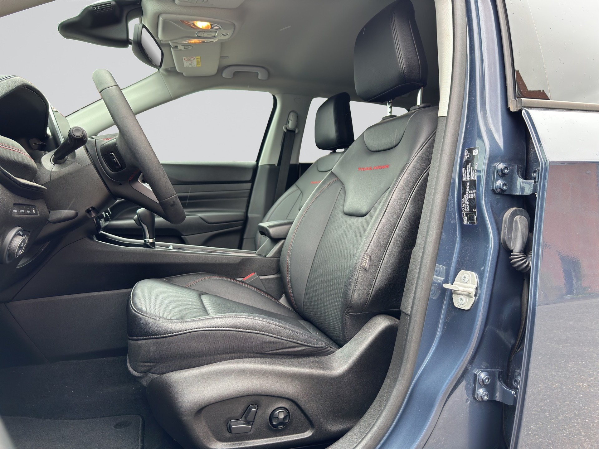 JEEP Compass 1.3 T PHEV Trailhawk AWD-image-5
