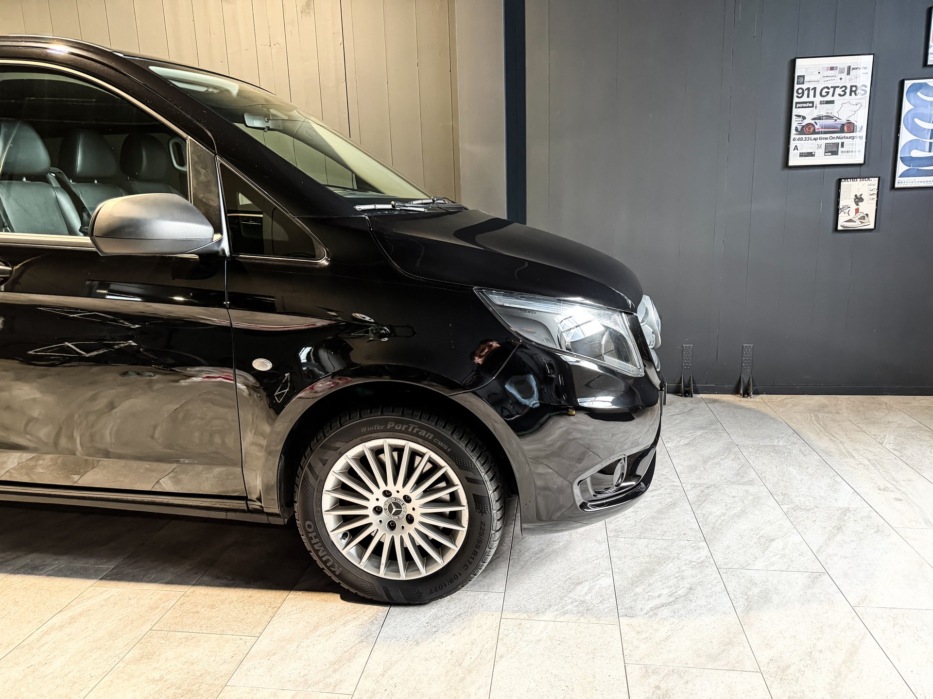 MERCEDES-BENZ Vito 116 CDI Lang Select Family Tourer 4Matic 9G-Tronic-image-2