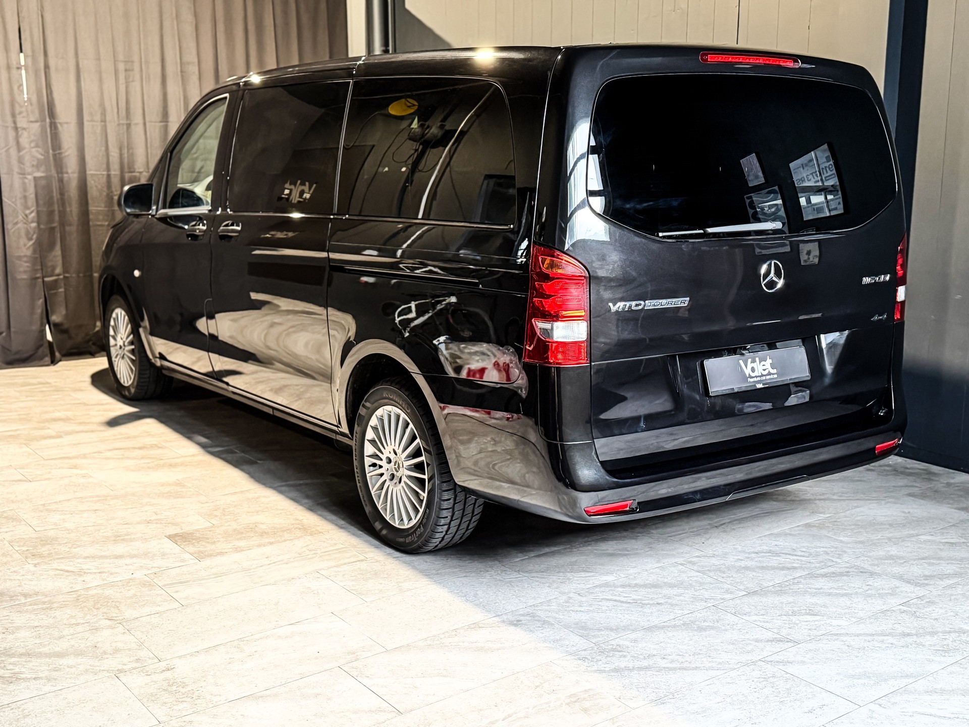 MERCEDES-BENZ Vito 116 CDI Lang Select Family Tourer 4Matic 9G-Tronic-image-5