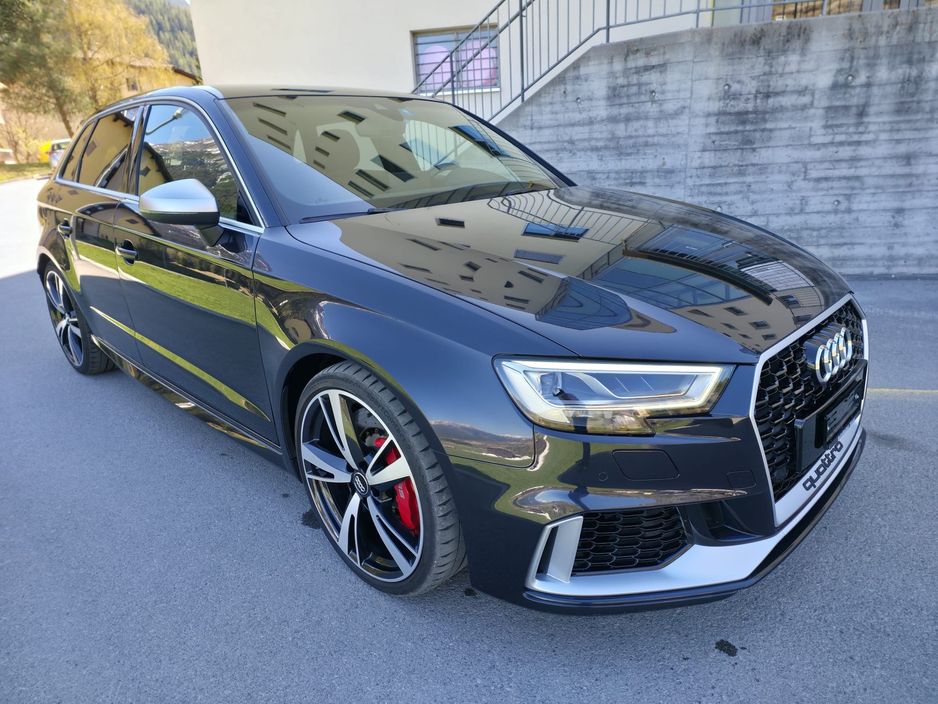 AUDI RS3 Sportback 2.5 TSI quattro S-tronic-image-2