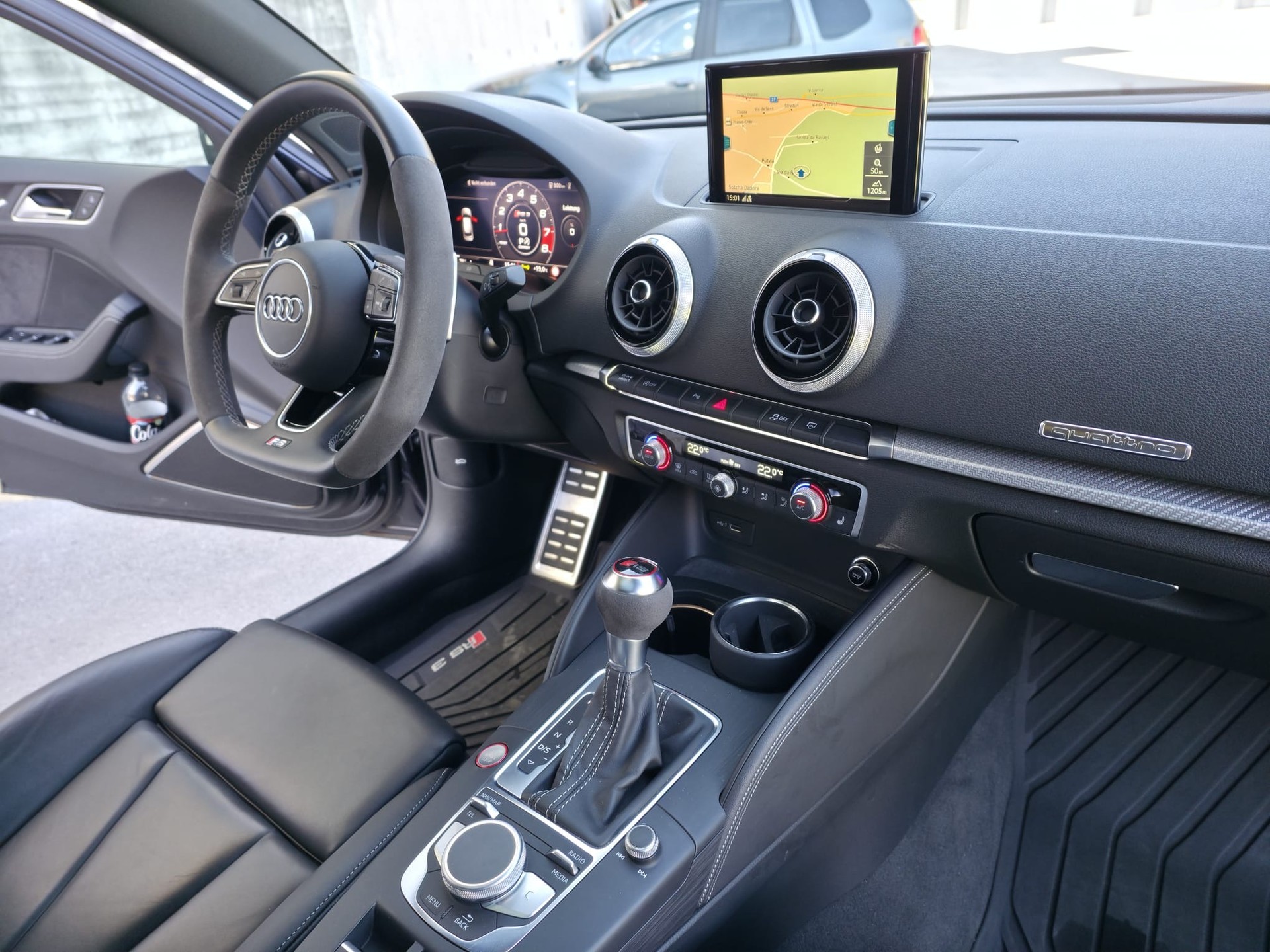 AUDI RS3 Sportback 2.5 TSI quattro S-tronic-image-10