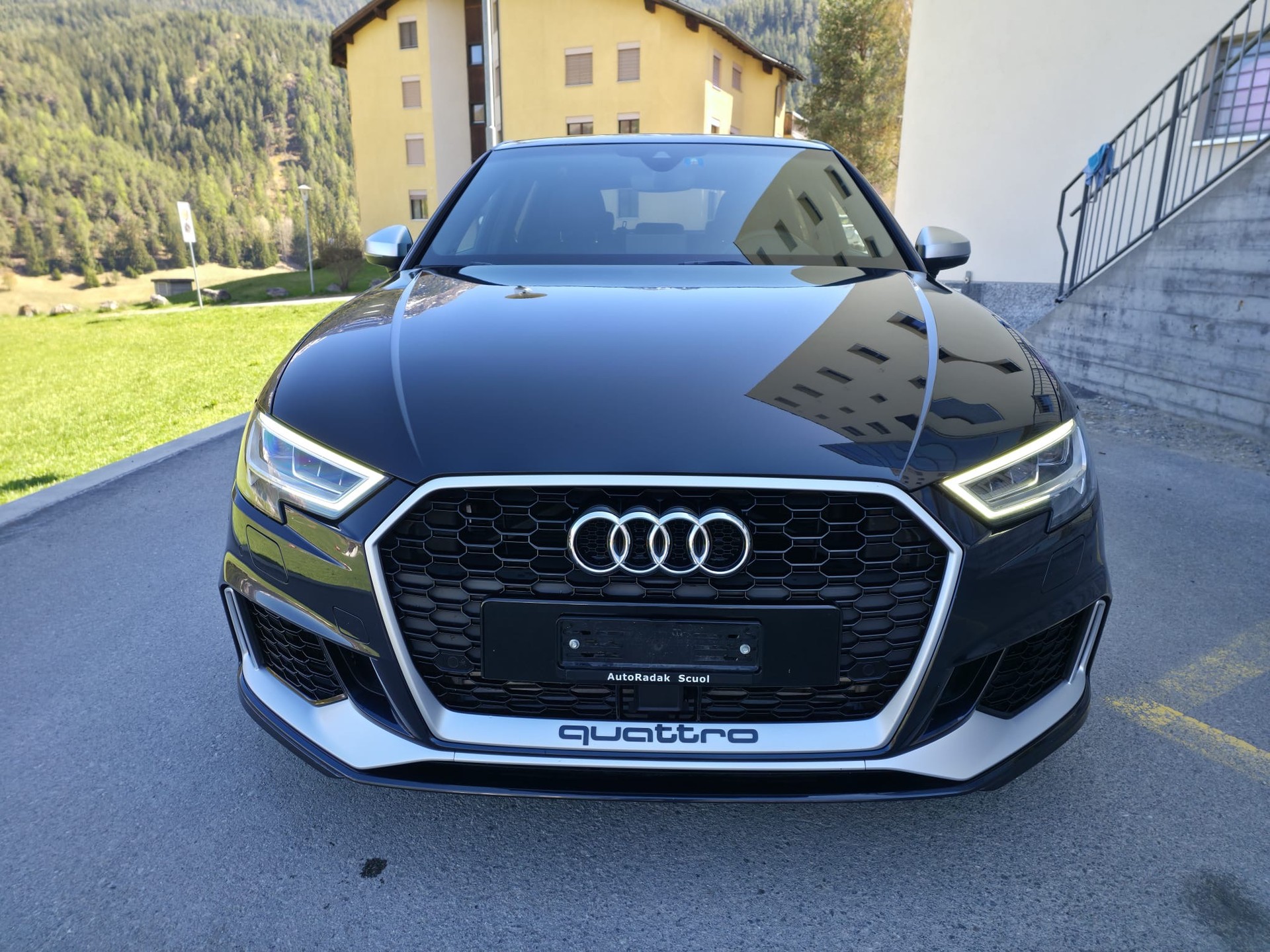 AUDI RS3 Sportback 2.5 TSI quattro S-tronic-image-1