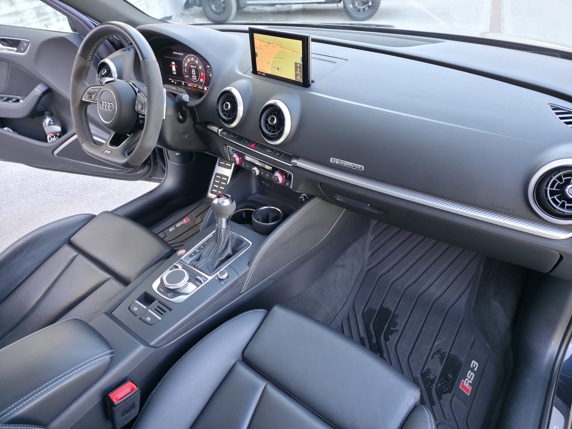 AUDI RS3 Sportback 2.5 TSI quattro S-tronic-image-11
