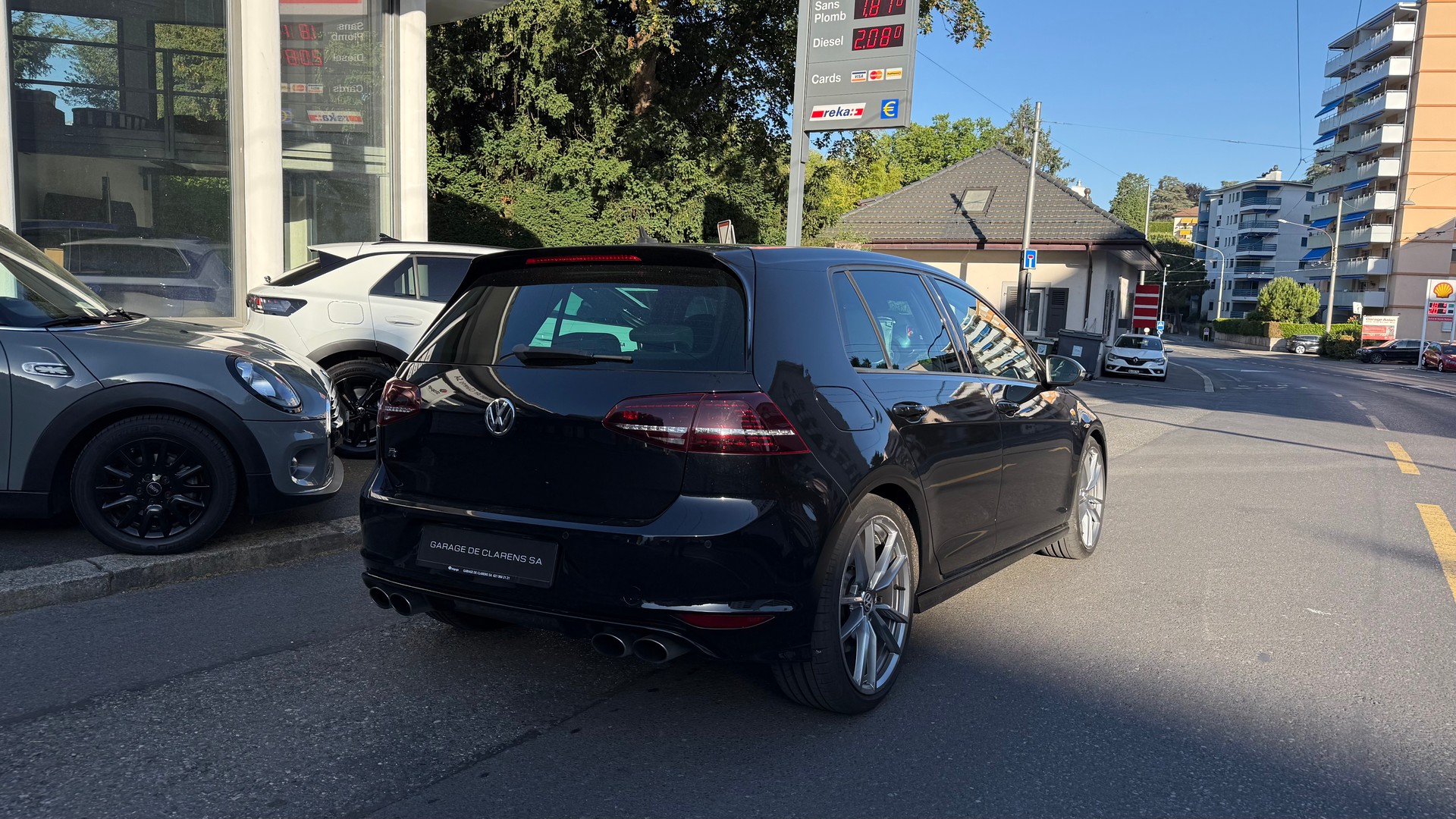 VW Golf 2.0 TSI R 4Motion DSG-image-1