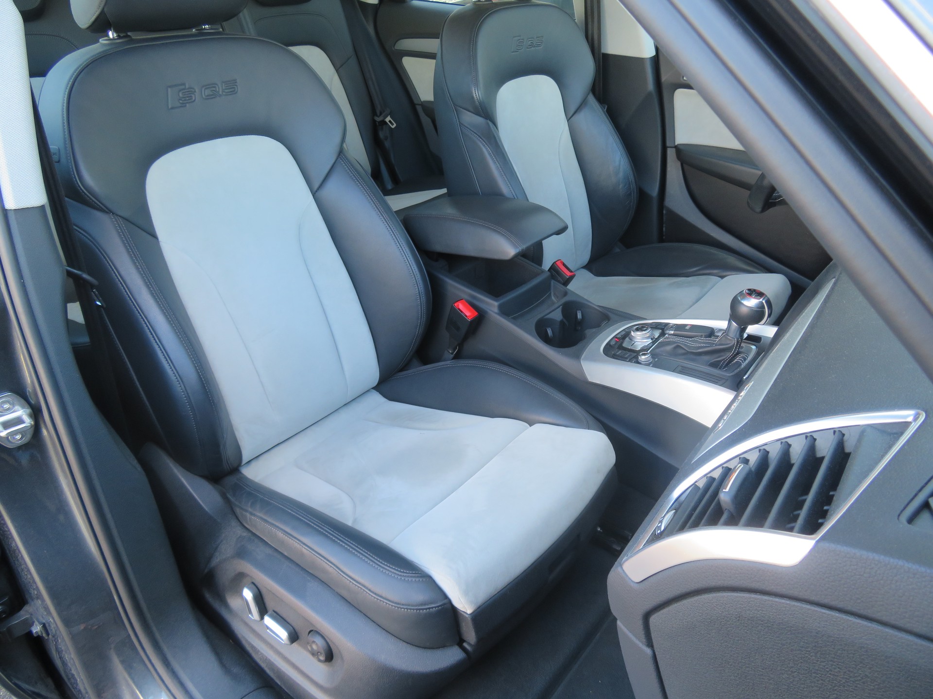 AUDI SQ5 3.0 TDI quattro tiptronic-image-10