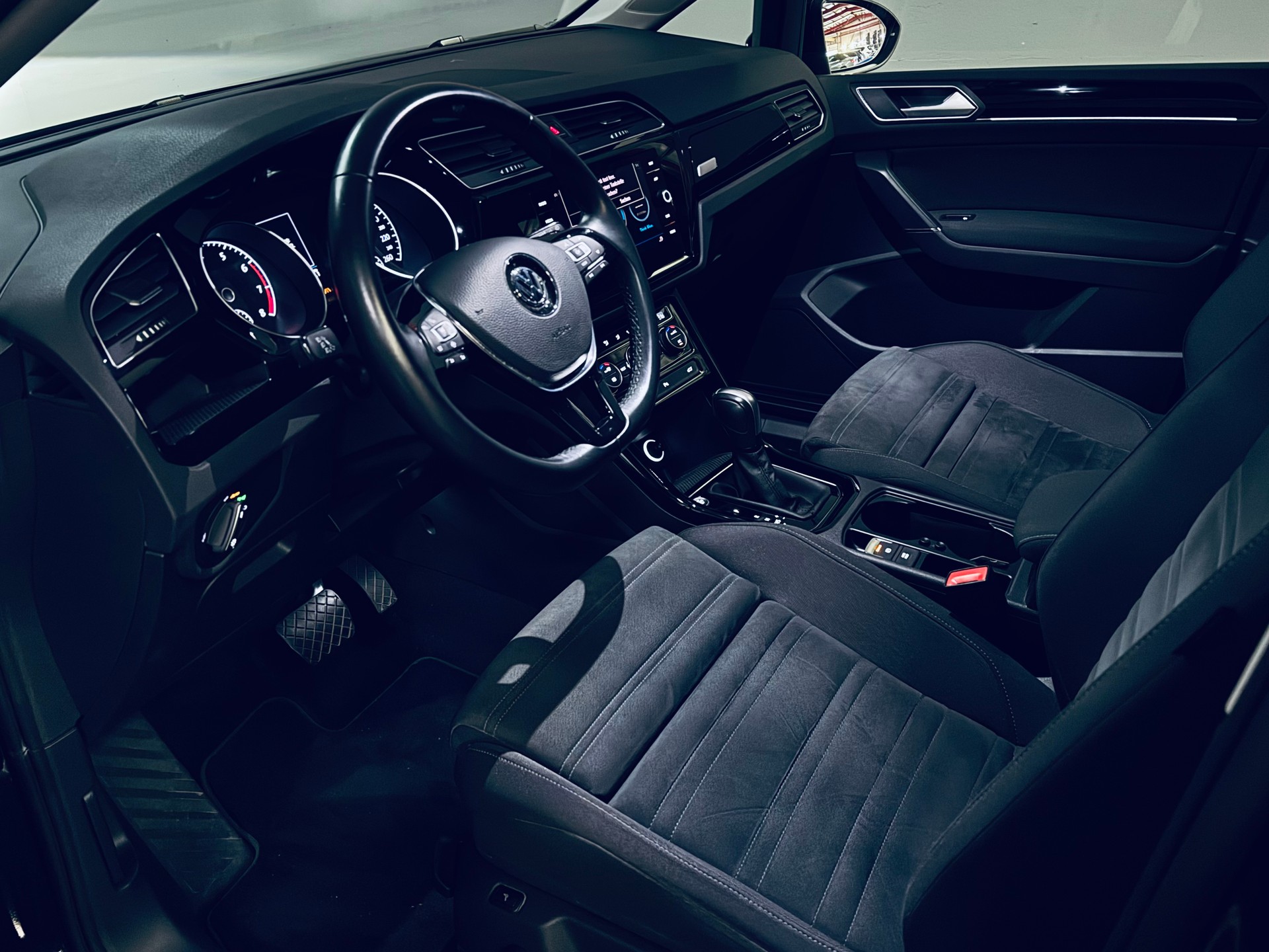 VW Touran 1.5 TSI EVO Highline DSG-image-12