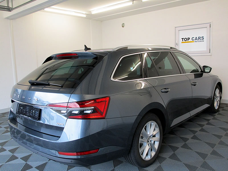 SKODA Superb Combi 2.0 TDi Style 4x4 DSG-image-6