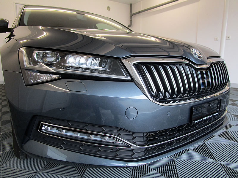 SKODA Superb Combi 2.0 TDi Style 4x4 DSG-image-13