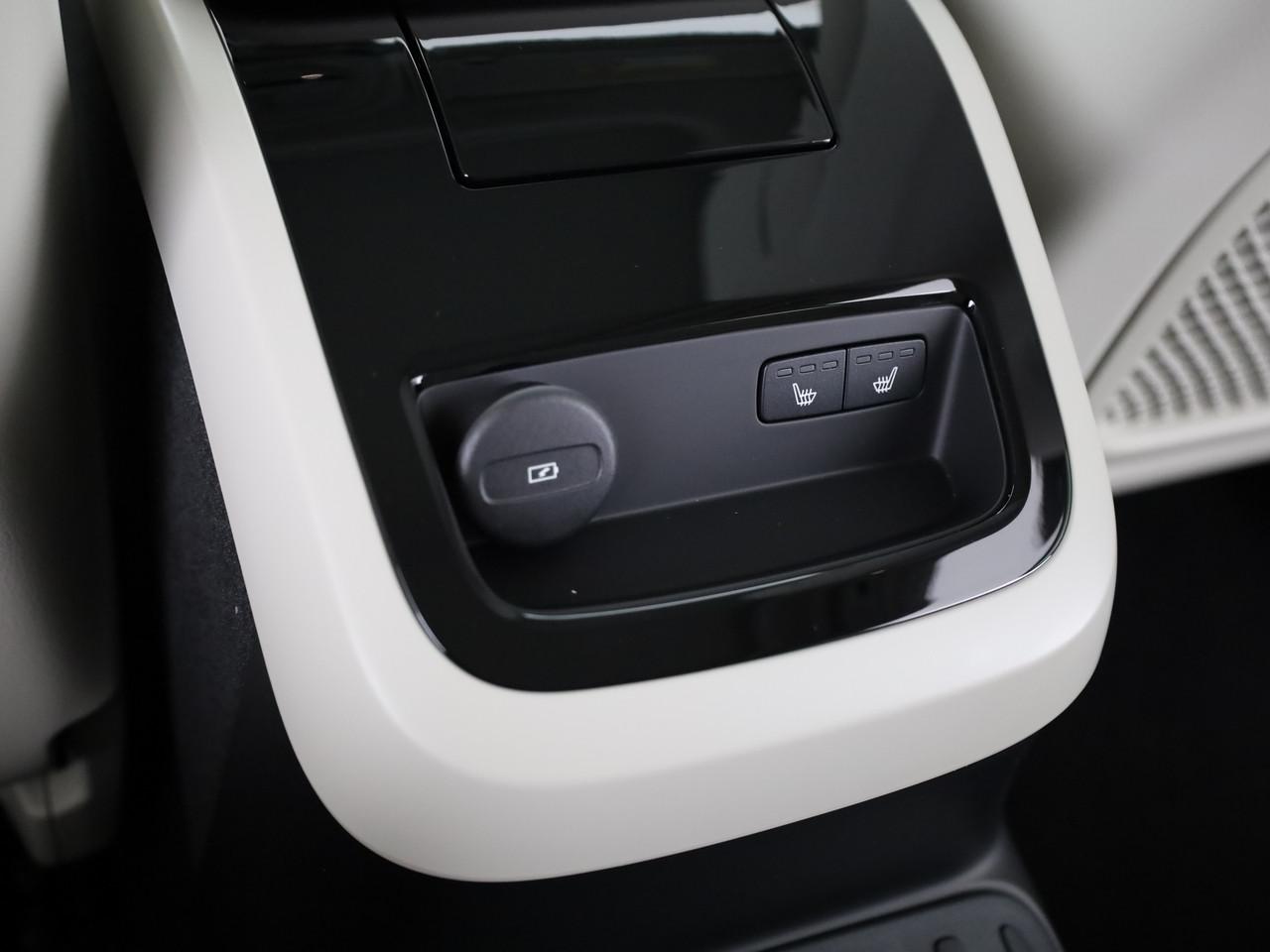 VOLVO V60 2.0 T6 TE Ultra Dark eAWD-image-19