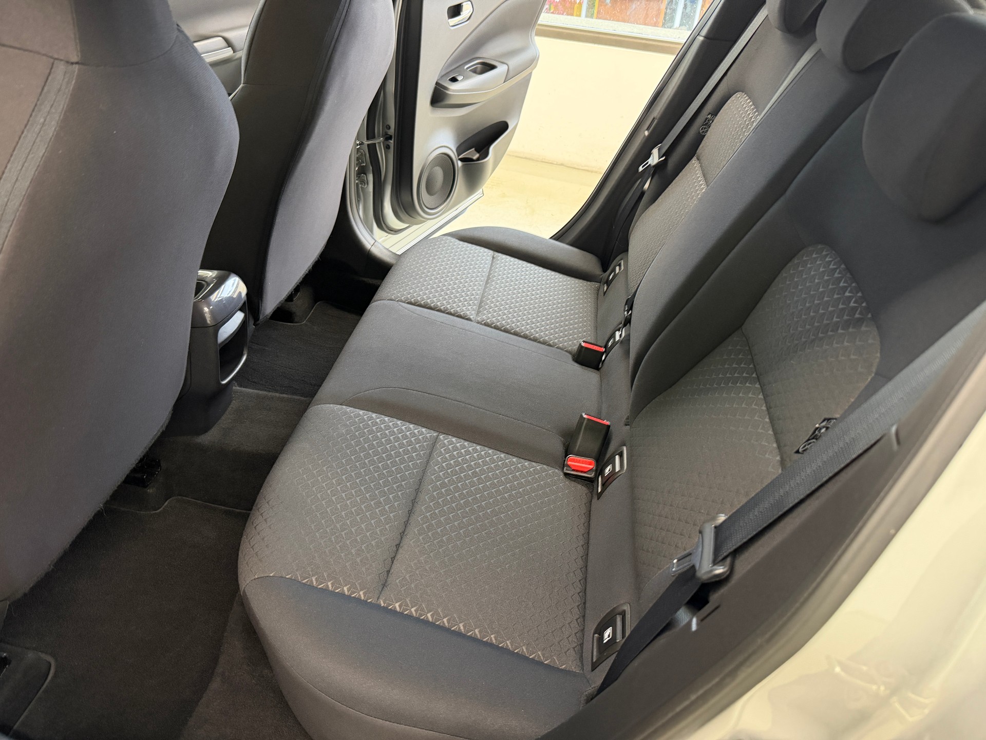 NISSAN Juke 1.0 DIG-T N-Connecta DCT-image-12