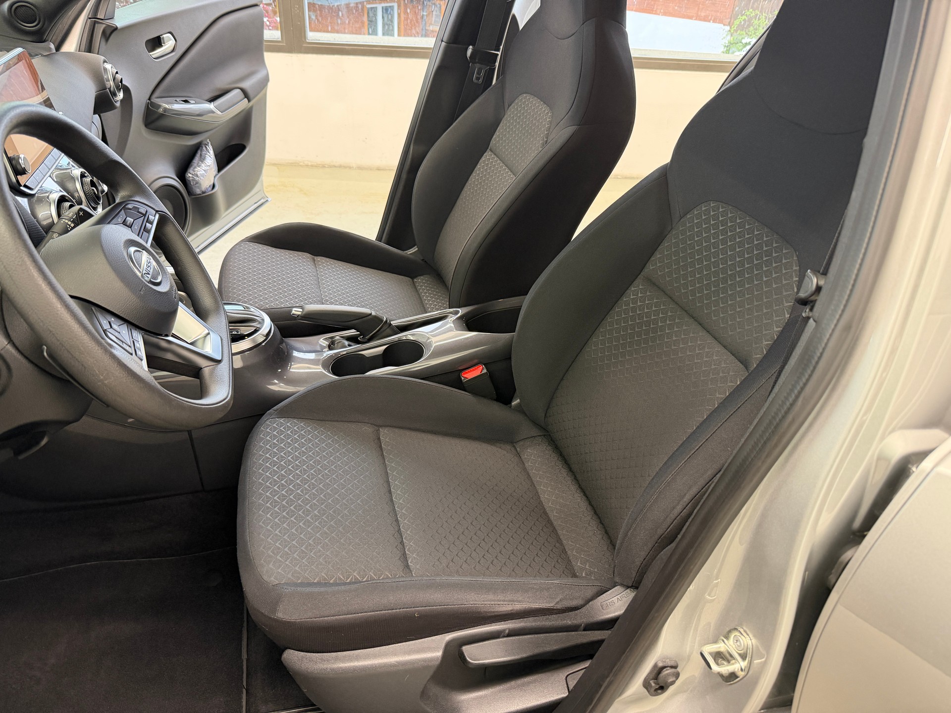 NISSAN Juke 1.0 DIG-T N-Connecta DCT-image-11