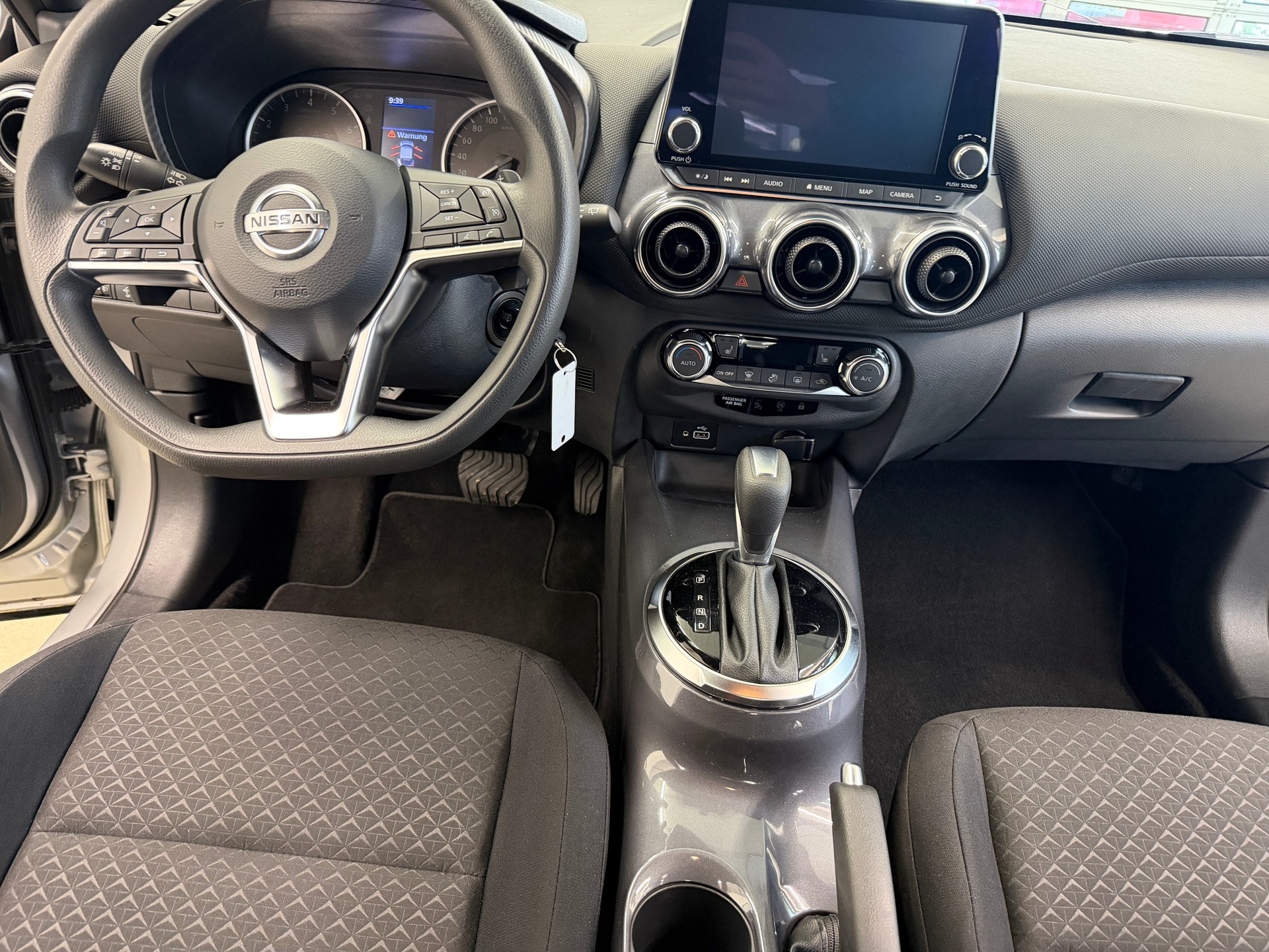 NISSAN Juke 1.0 DIG-T N-Connecta DCT-image-18