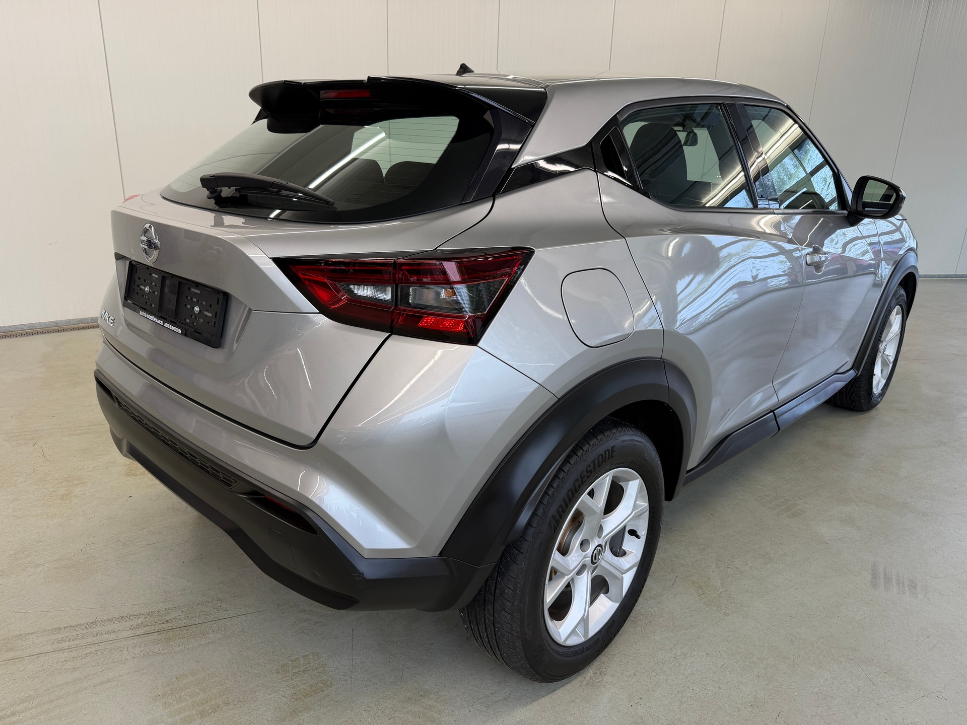 NISSAN Juke 1.0 DIG-T N-Connecta DCT-image-4