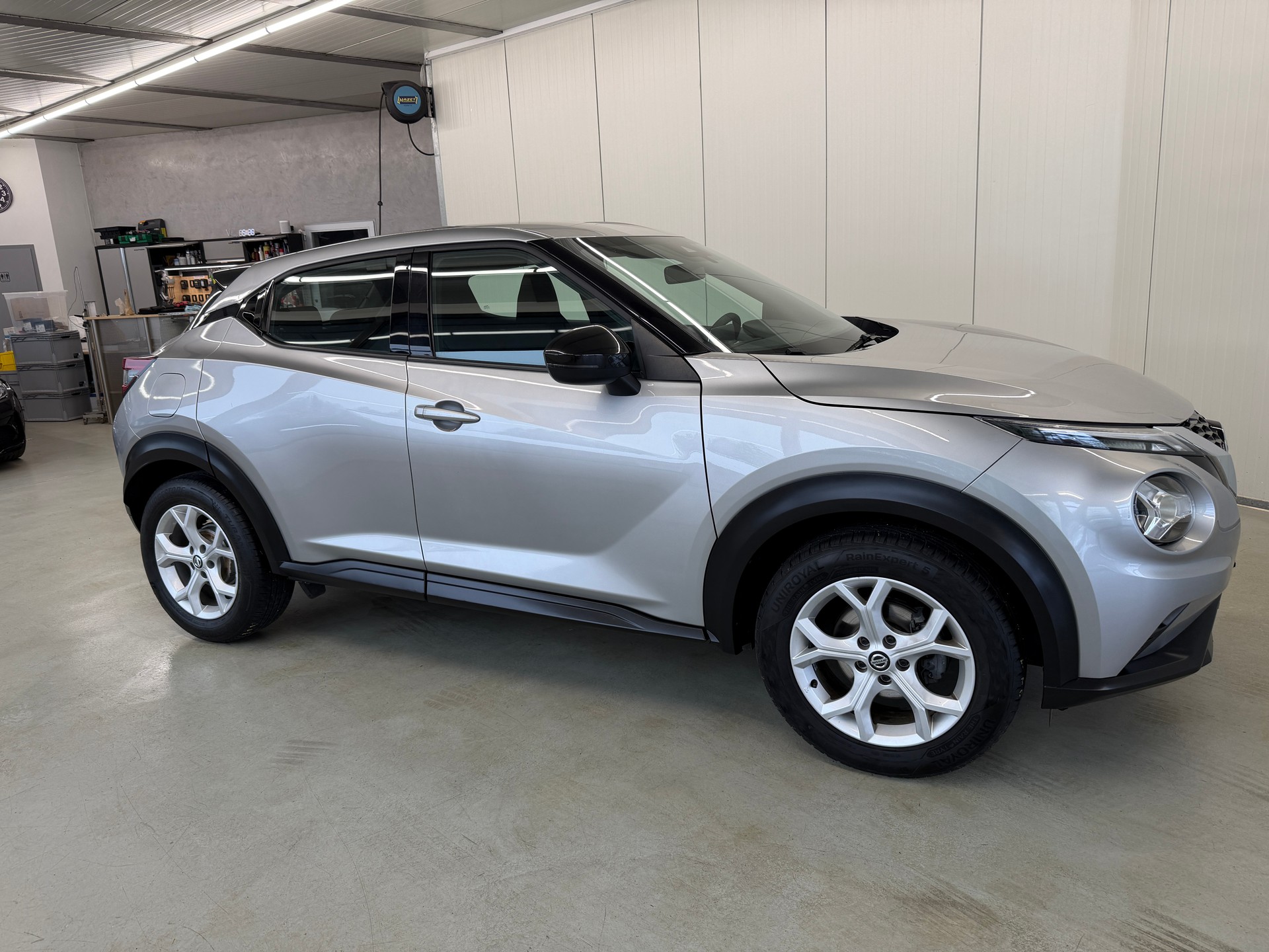NISSAN Juke 1.0 DIG-T N-Connecta DCT-image-2