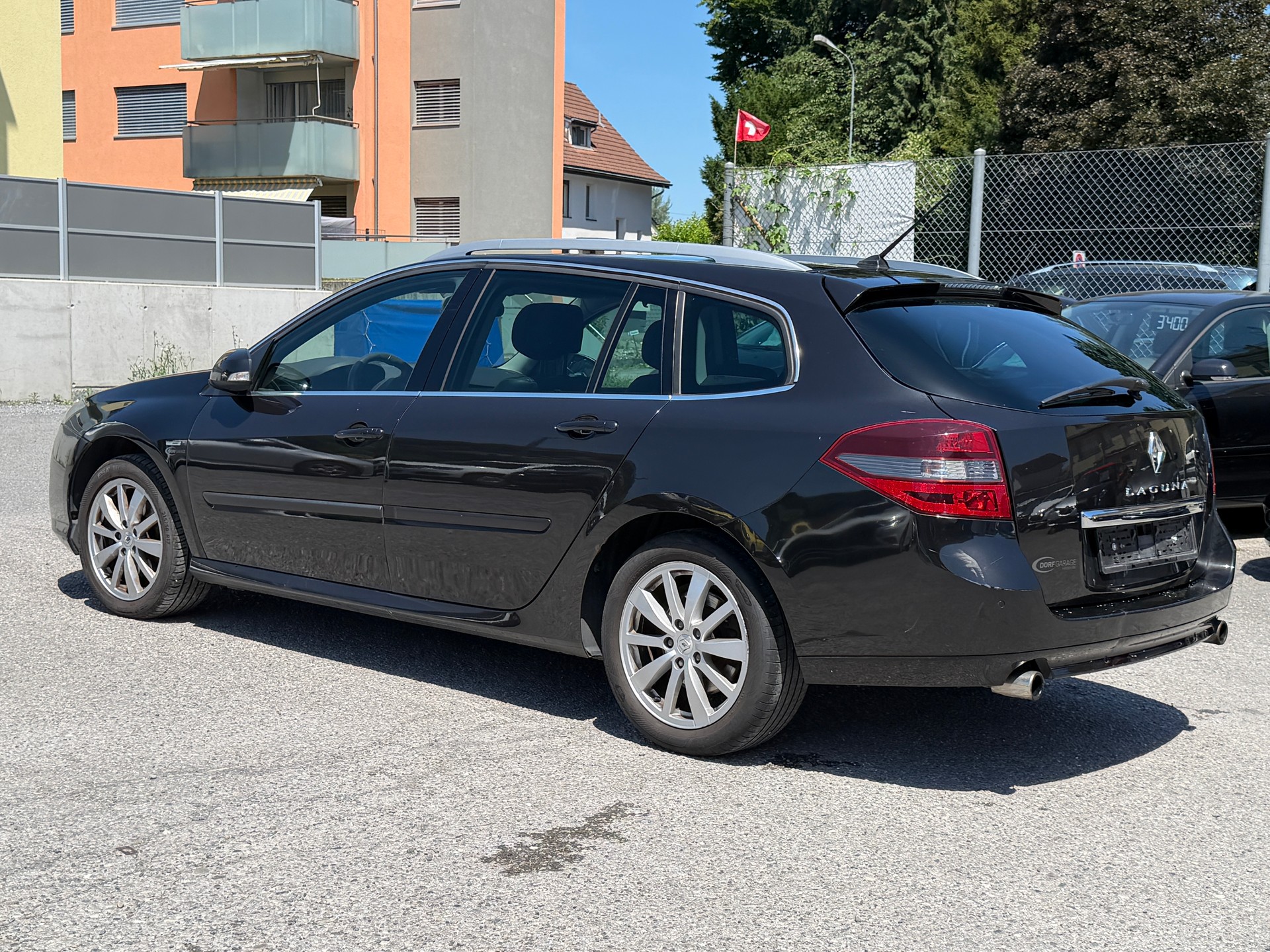 RENAULT Laguna Grandtour 2.0 16V T Dynamique Automatic-image-13