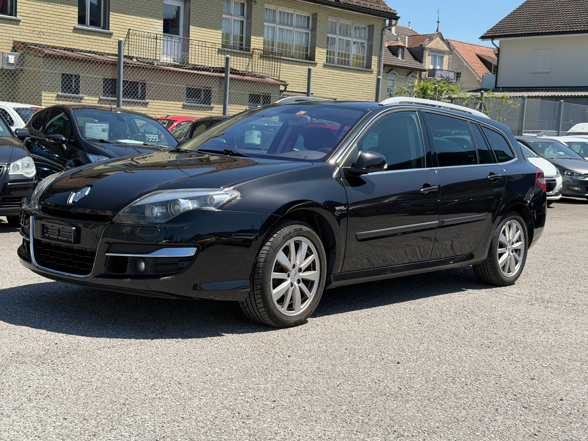 RENAULT Laguna Grandtour 2.0 16V T Dynamique Automatic-image-2