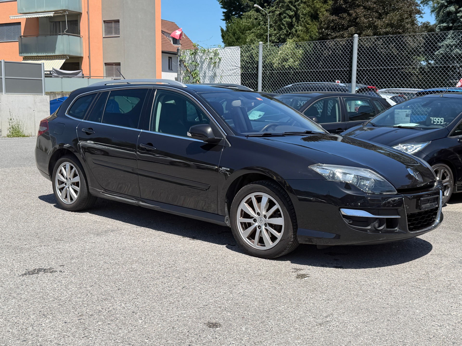 RENAULT Laguna Grandtour 2.0 16V T Dynamique Automatic-image-4