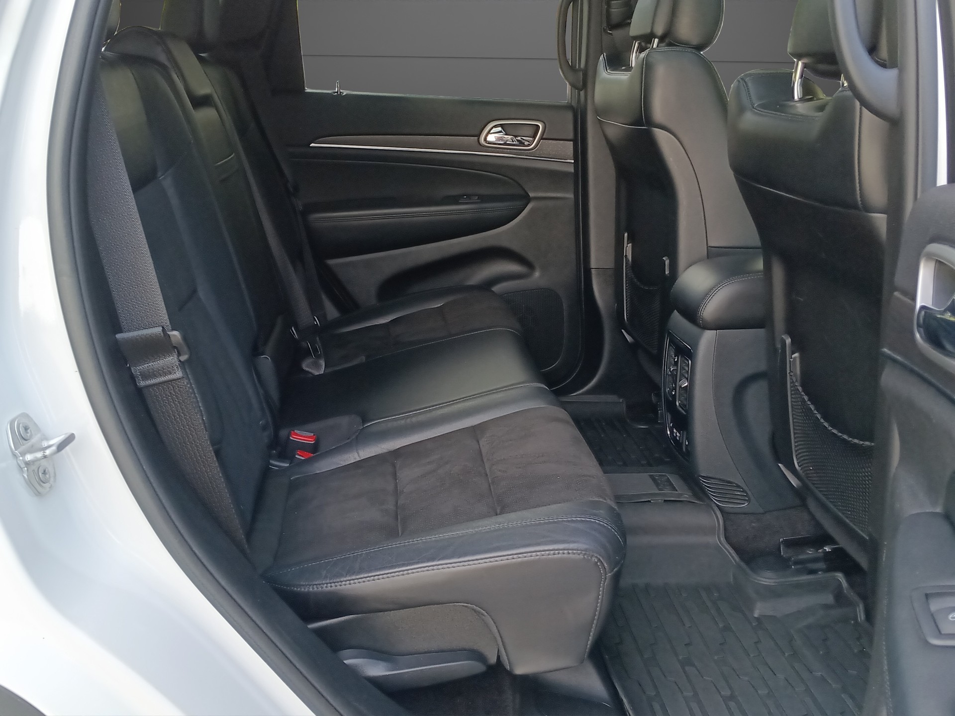 JEEP Grand Cherokee 3.0 CRD Limited Automatic-image-15