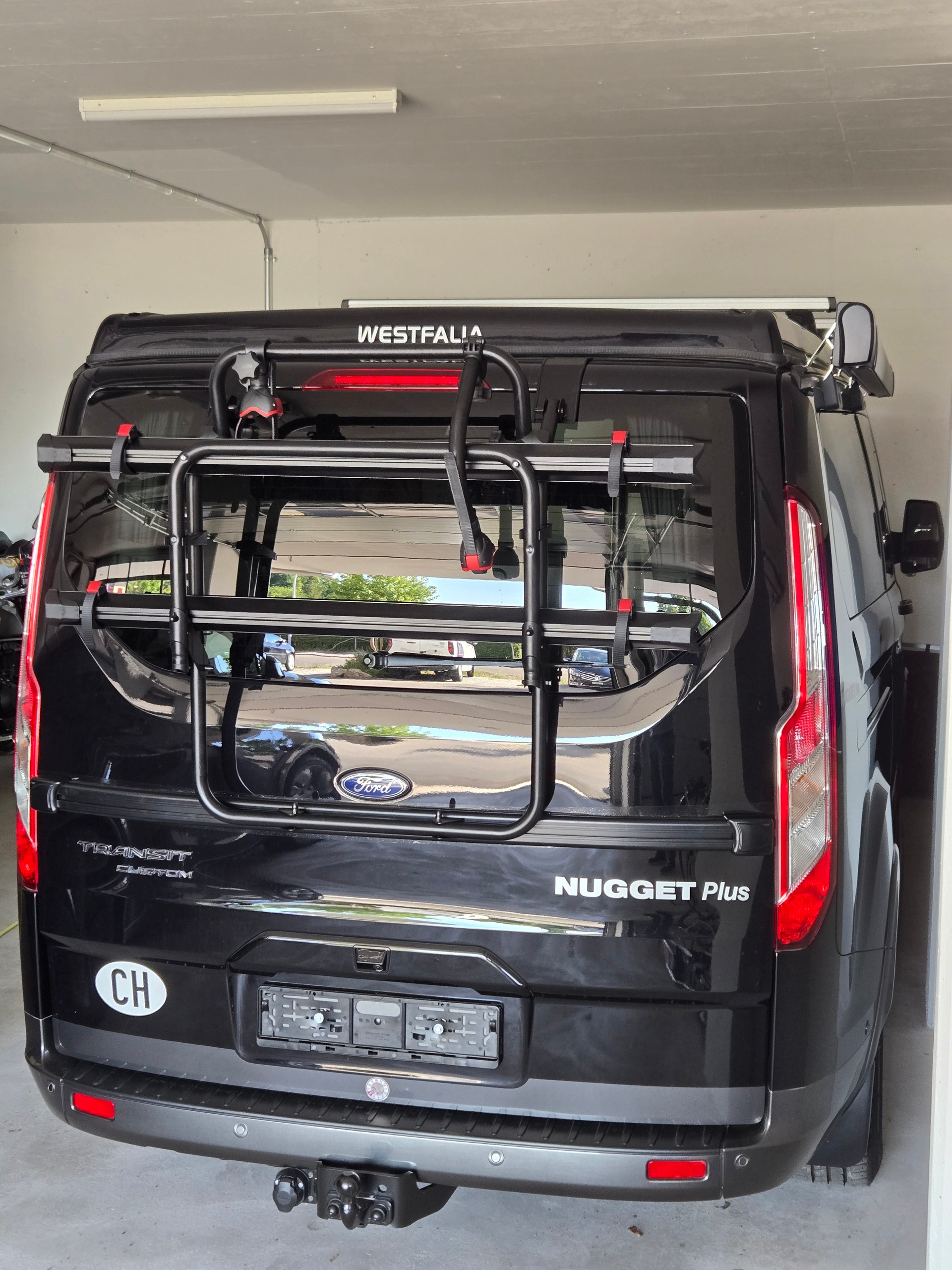 FORD Nugget Plus Limited-image-2
