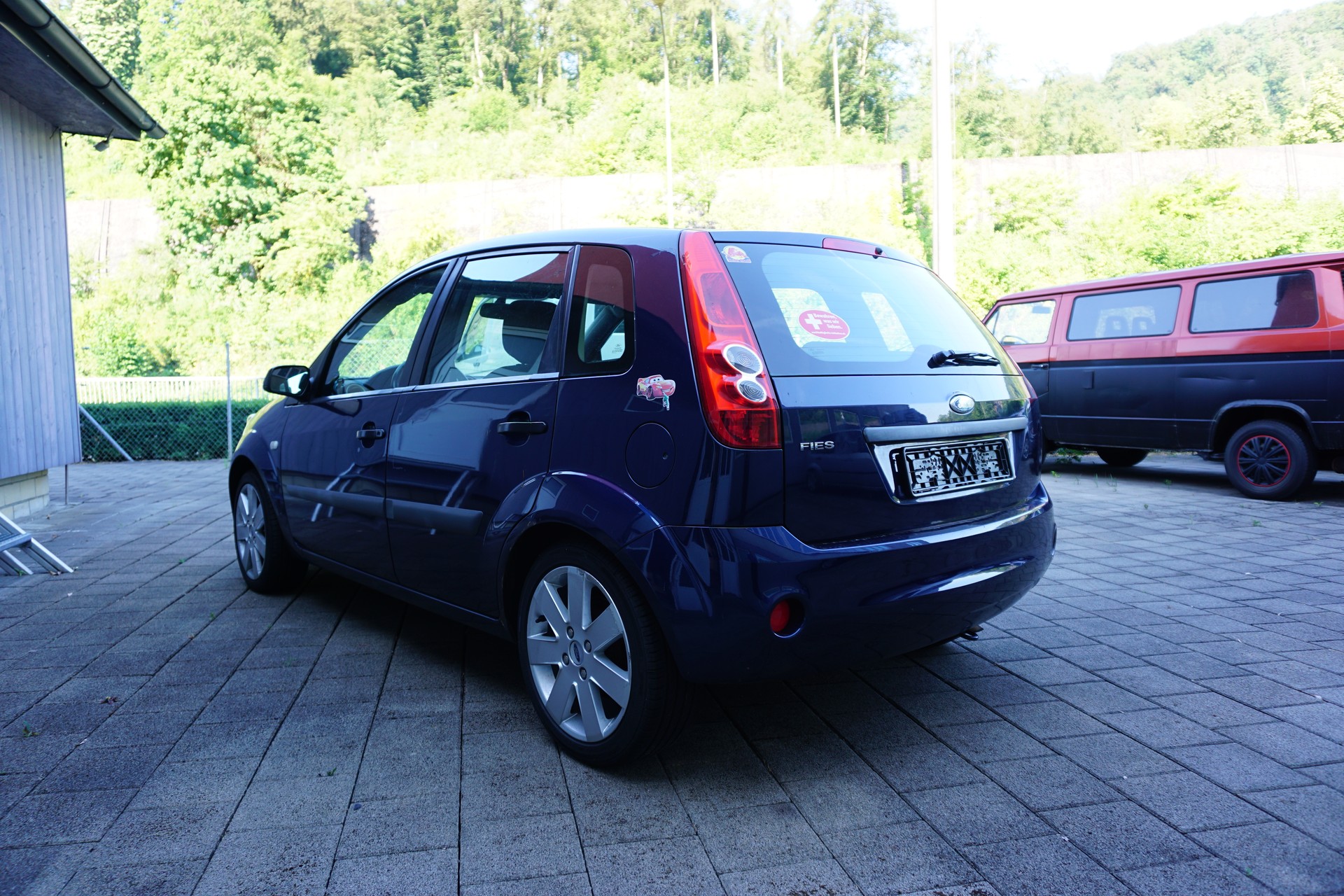 FORD Fiesta 1.4 16V Trend-image-2