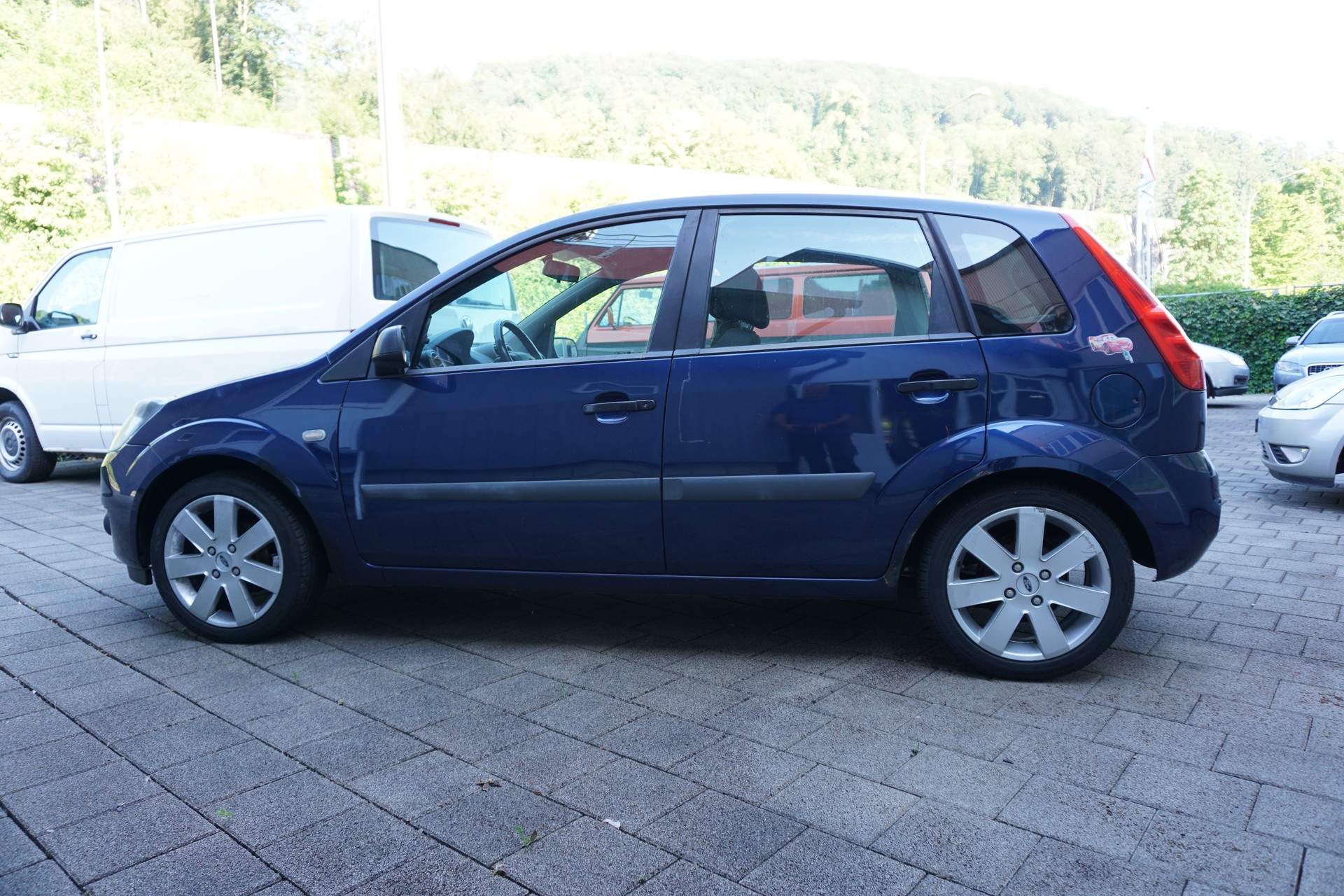 FORD Fiesta 1.4 16V Trend-image-1