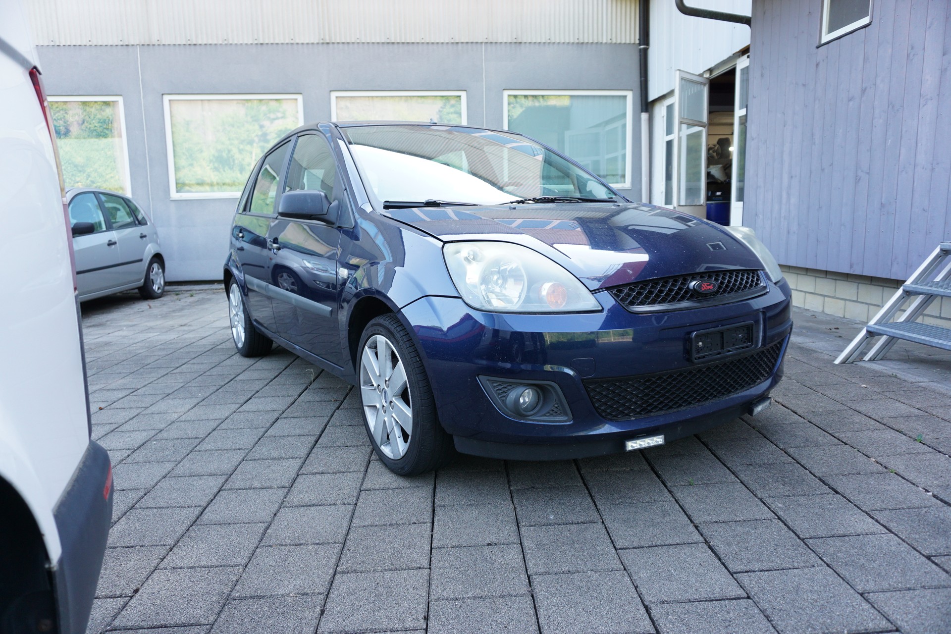 FORD Fiesta 1.4 16V Trend-image-6