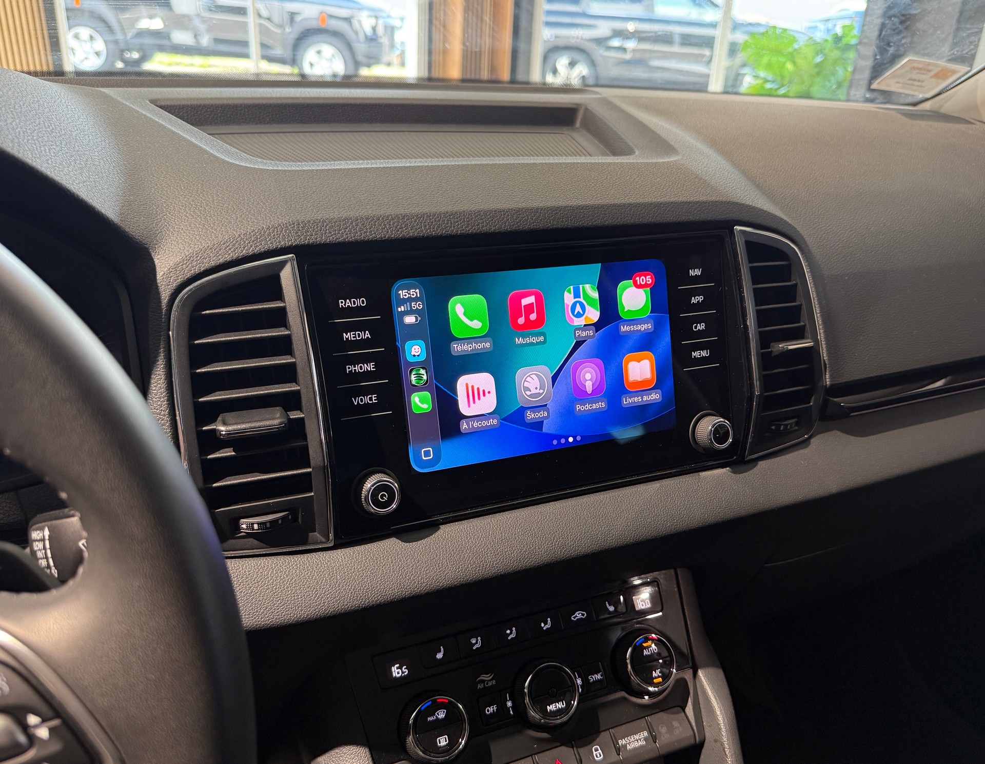 SKODA Karoq 1.5 TSI Selection DSG-image-9
