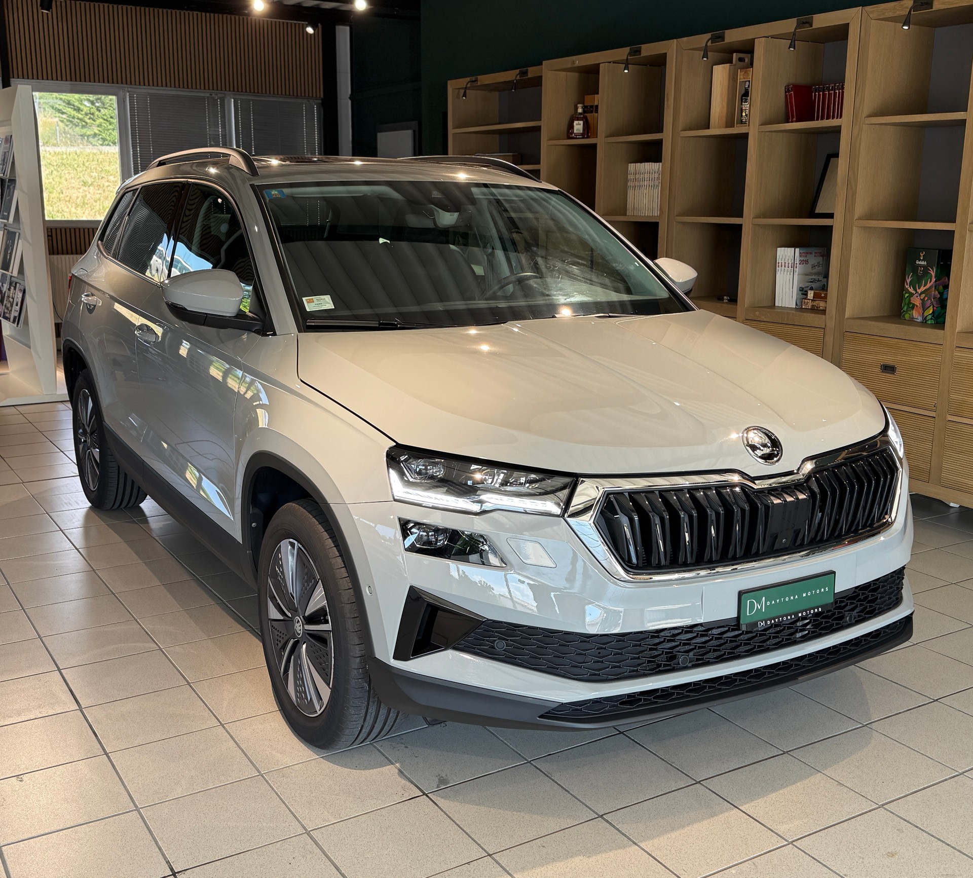 SKODA Karoq 1.5 TSI Selection DSG-image-1