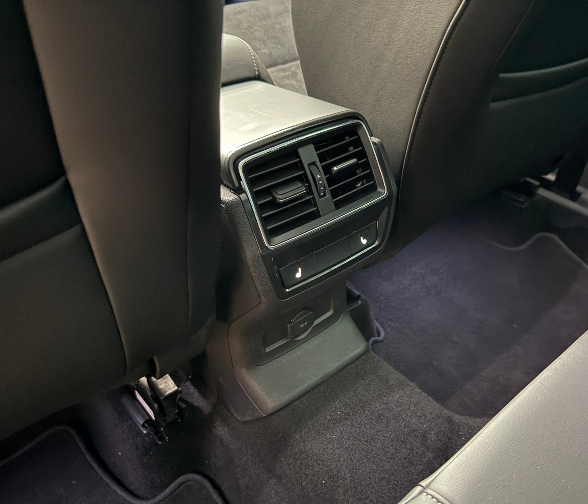 SKODA Karoq 1.5 TSI Selection DSG-image-20