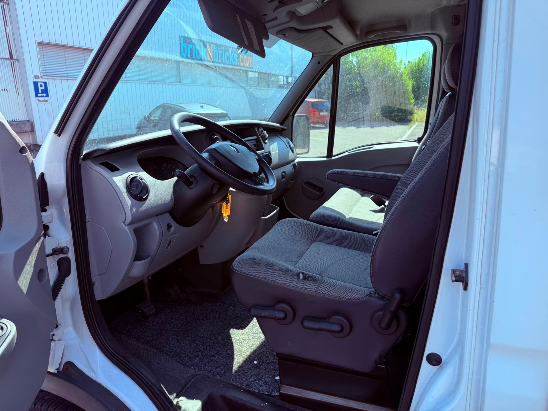 RENAULT Master T35 2.5dCi L3H1GV-image-5