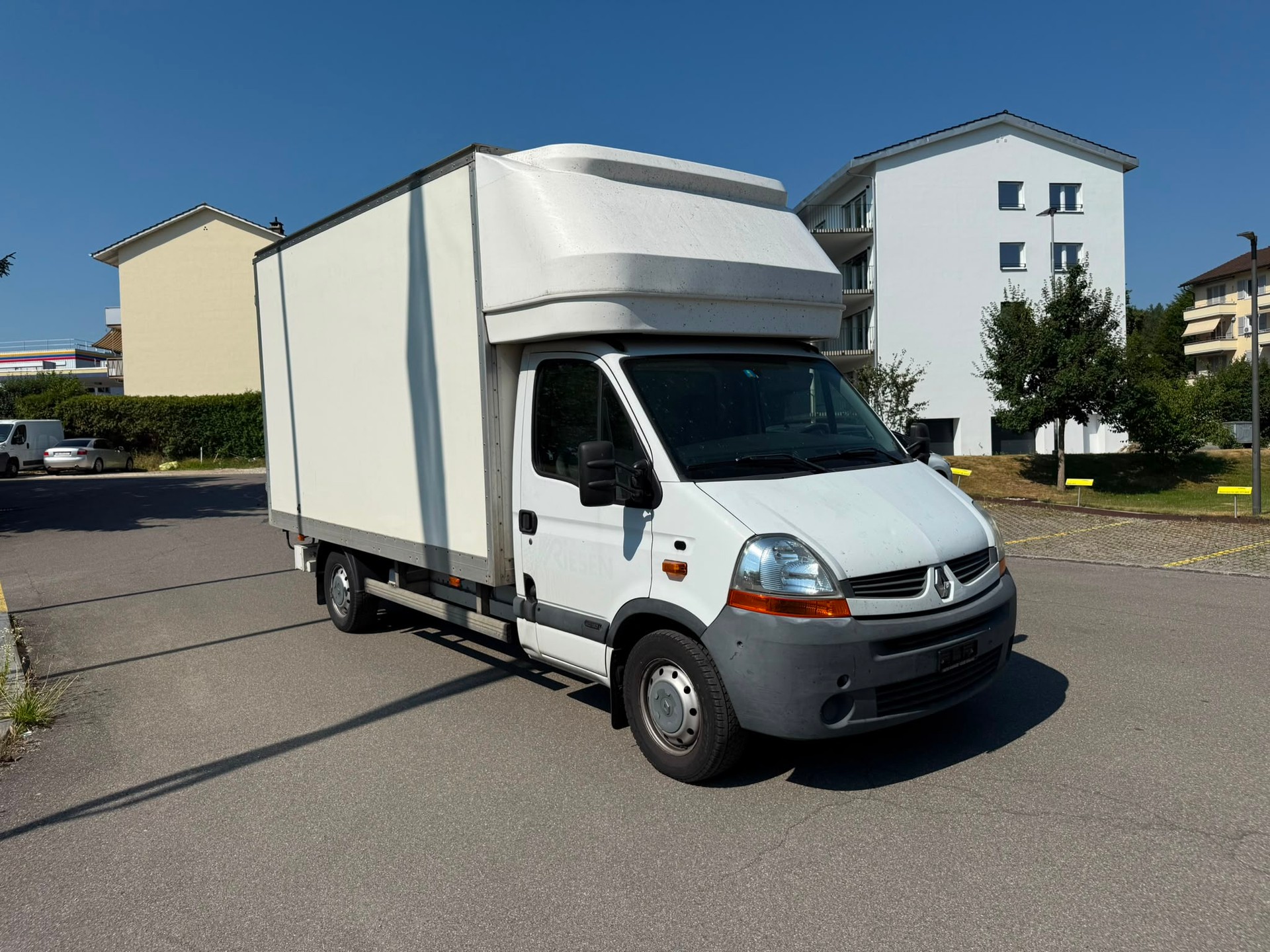 RENAULT Master T35 2.5dCi L3H1GV-image-1