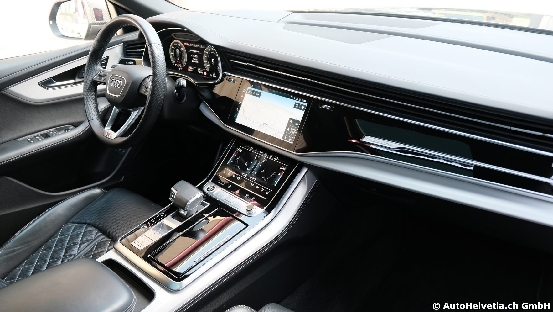 AUDI Q8 60 TFSI e quattro PHEV tiptronic-image-10