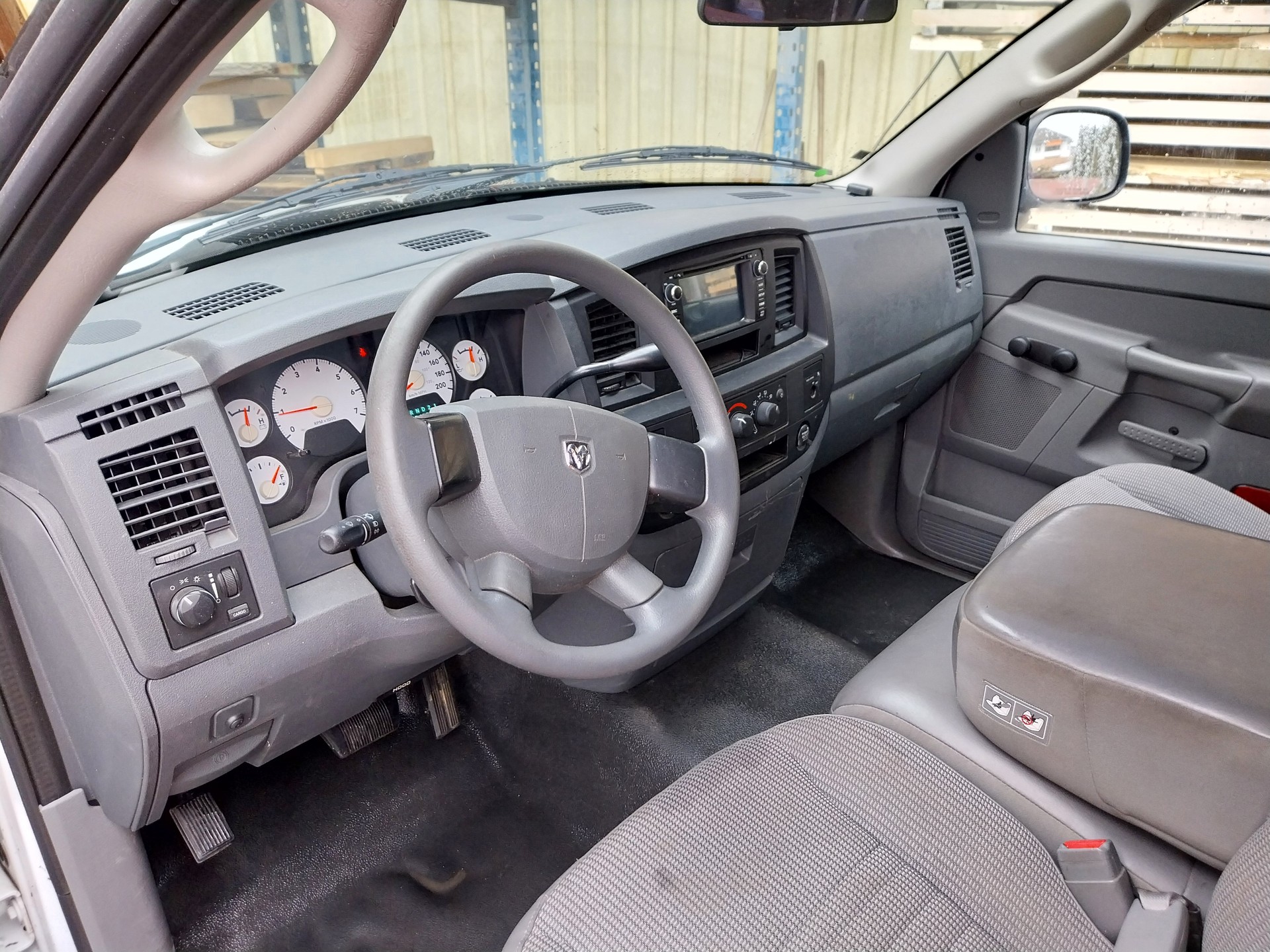 DODGE 1500 ST 4x4-image-4