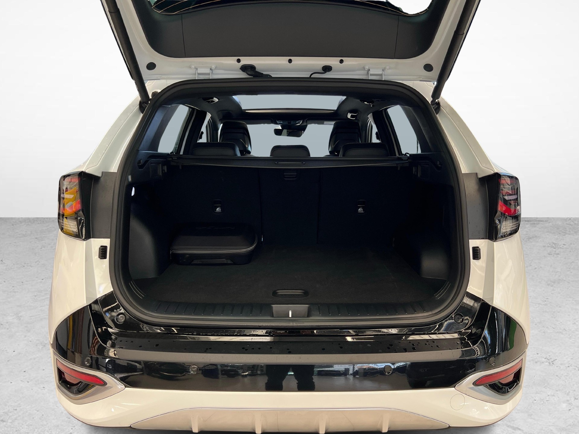 KIA Sportage 1.6 T-GDi PHEV GT-Line-image-11