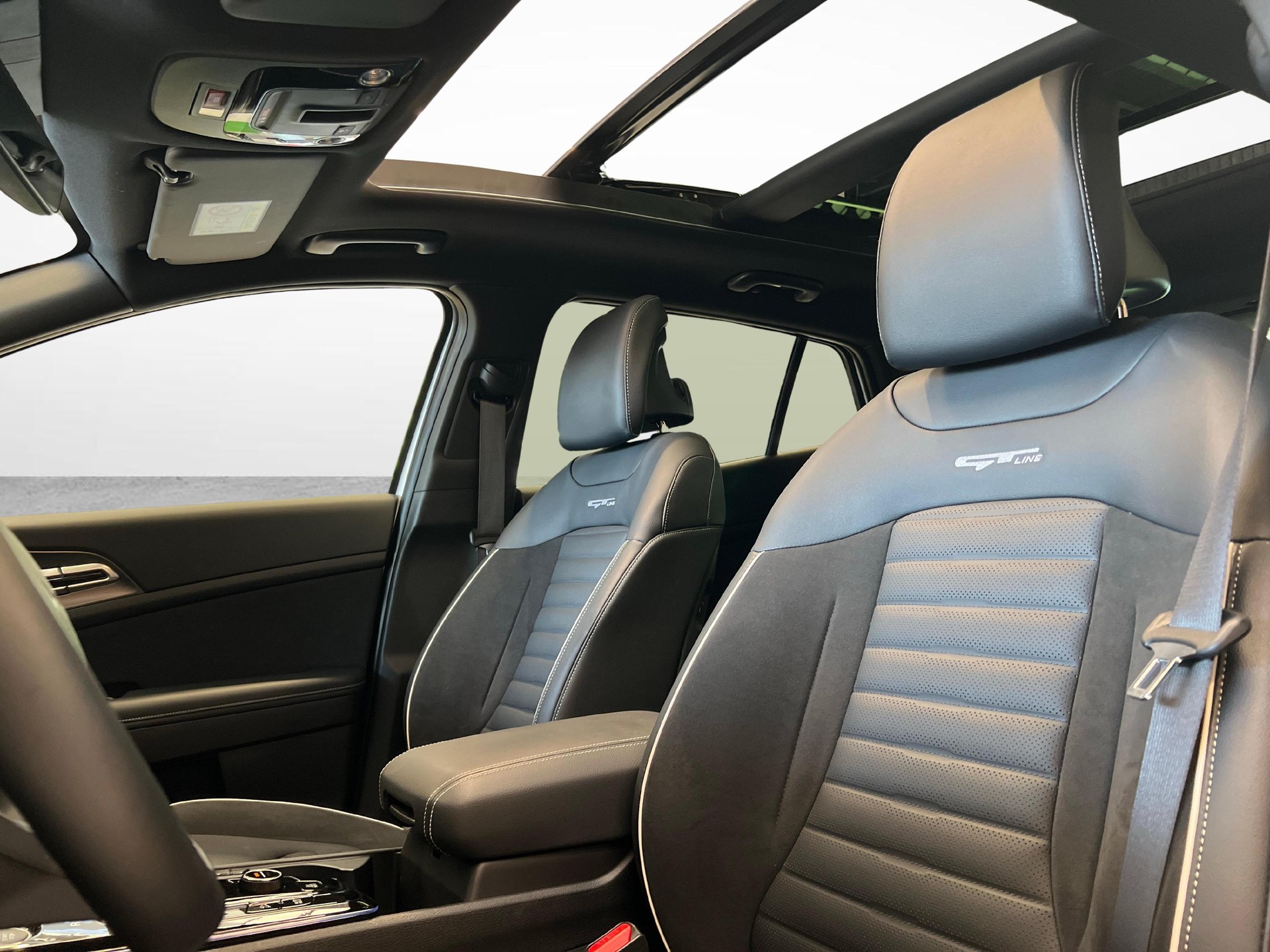 KIA Sportage 1.6 T-GDi PHEV GT-Line-image-13