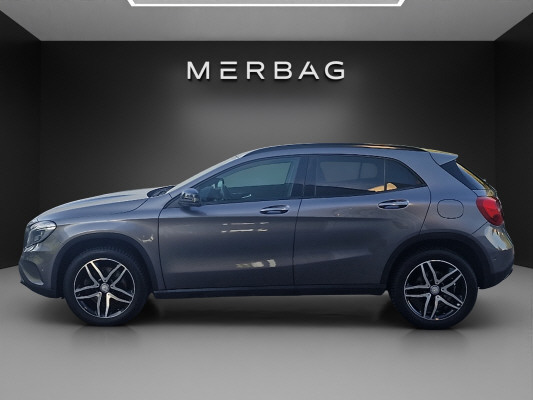MERCEDES-BENZ GLA 250 Urban 4Matic-image-2