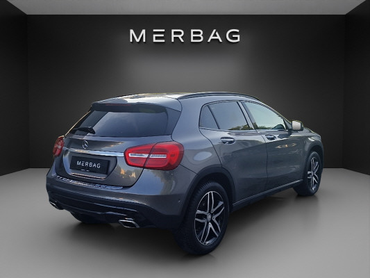 MERCEDES-BENZ GLA 250 Urban 4Matic-image-6