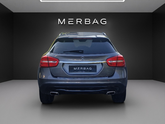 MERCEDES-BENZ GLA 250 Urban 4Matic-image-5