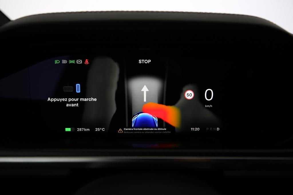 TESLA Model X Plaid-image-16