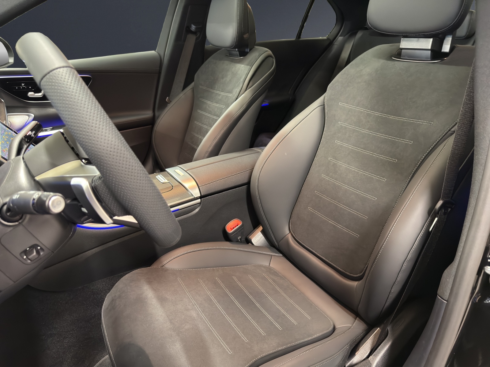 MERCEDES-BENZ C 200 4M Berline-image-14