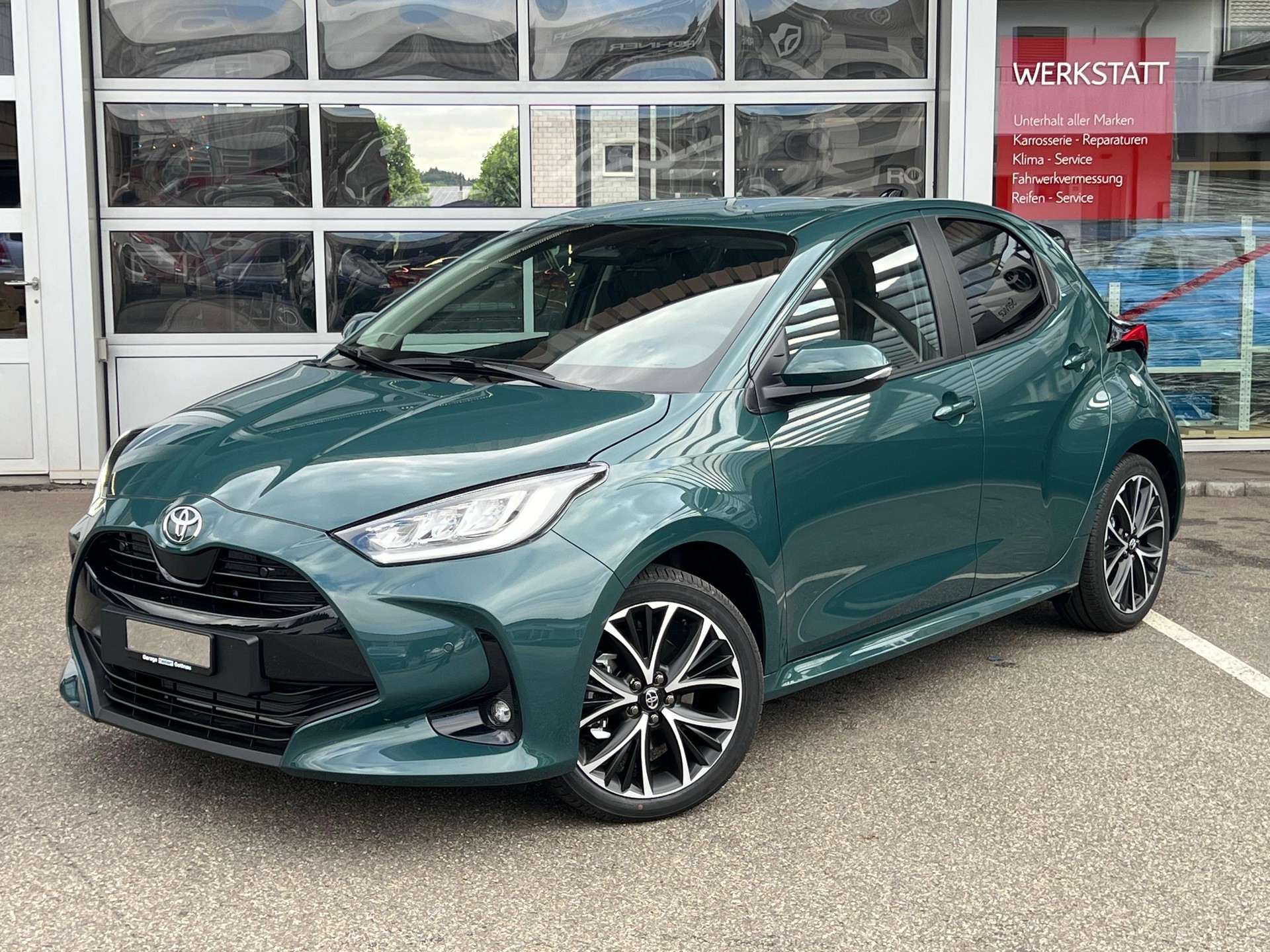 TOYOTA Yaris 1.5 VVT-i HSD Trend-showroom-element-2