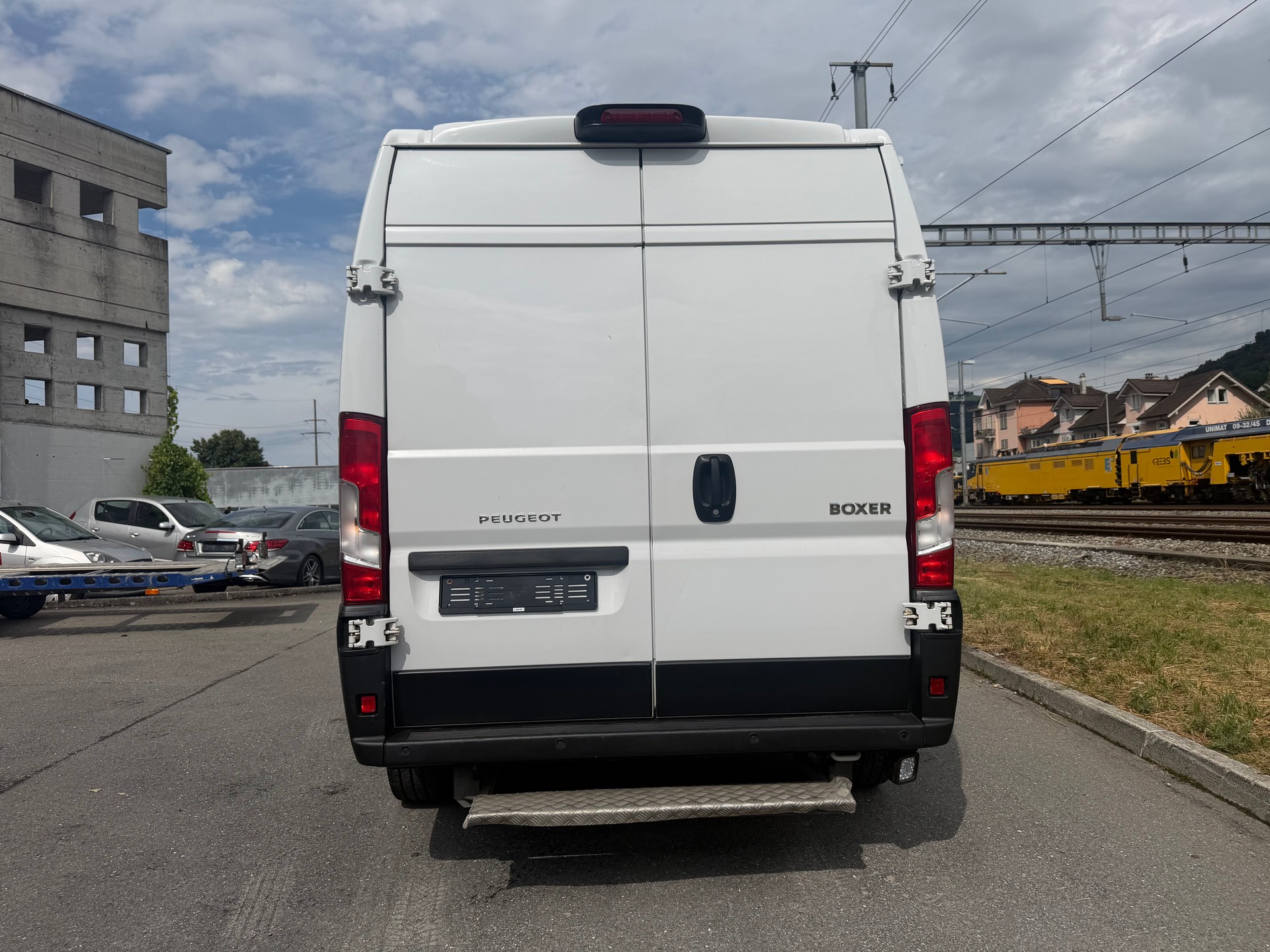 PEUGEOT Boxer 2.2 HDI 335 Premium L3H2-image-4
