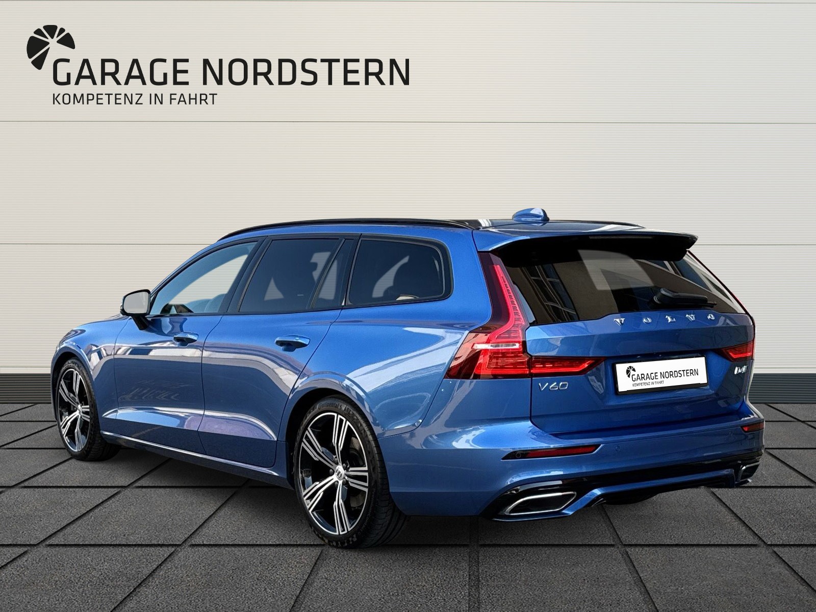 VOLVO V60 2.0 D4 R-Design AWD-image-2