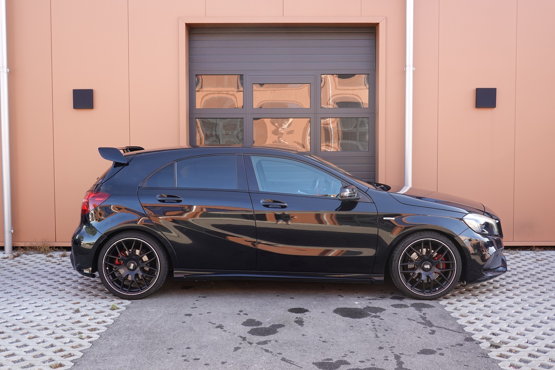 MERCEDES-BENZ A 250 Sport 4Matic 7G-DCT -" Pack AMG * Sièges Chauffants * Camera de recul* GPS * Tempomat * intérieur carbone *-image-3